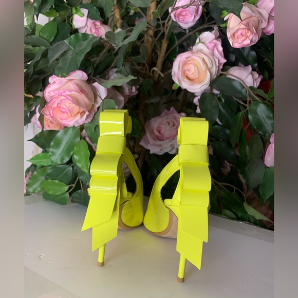 🚫 SOLD Nicholas Kirkwood Yellow Patent Leather Slingback Pumps - Picture 3 of 9